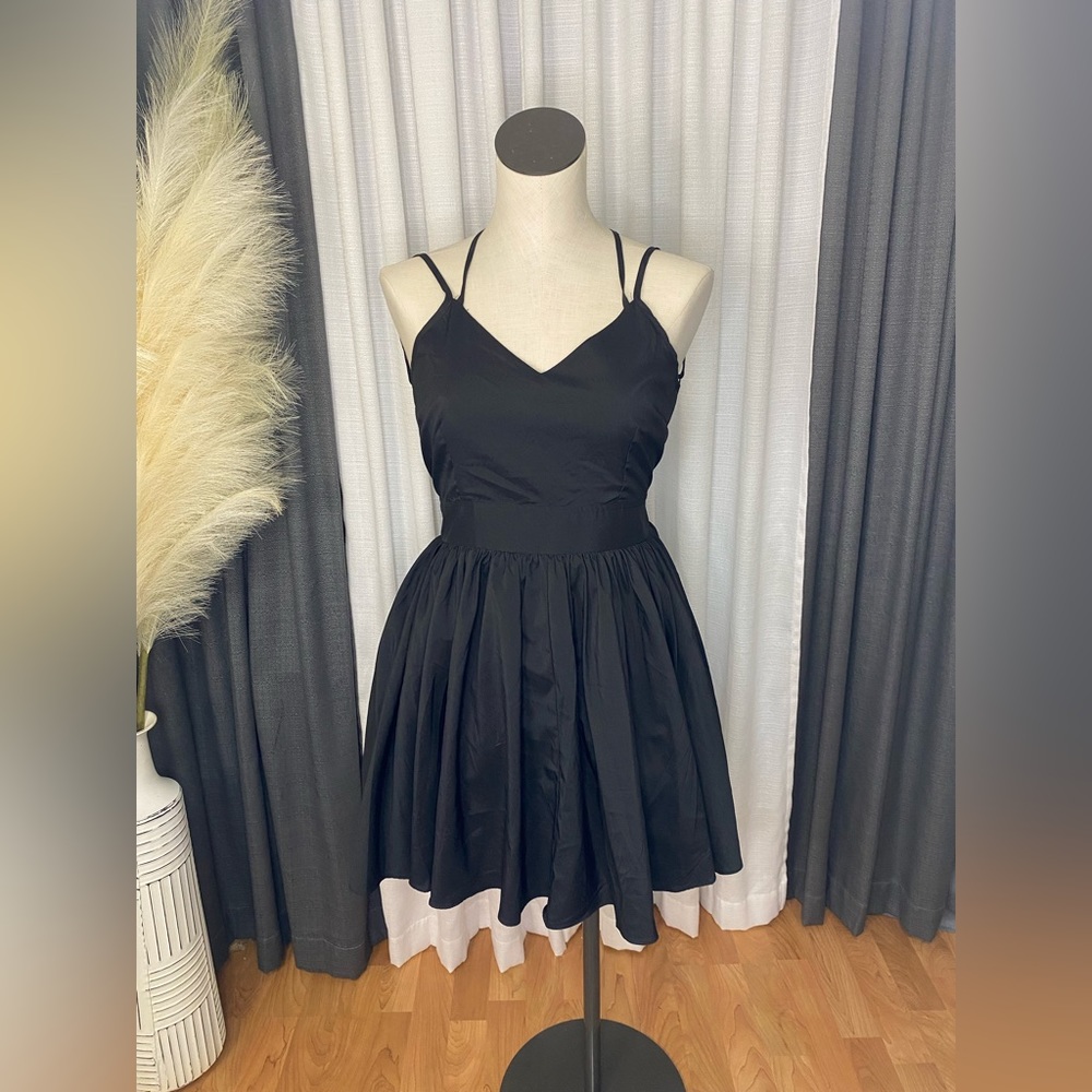 Black puffy dress